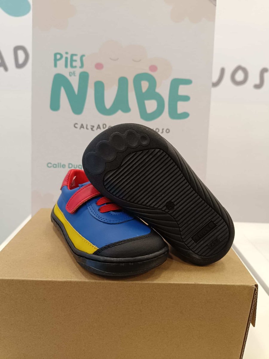 Deportiva Dispares modelo Maktub Superheroes piel - Imagen 3