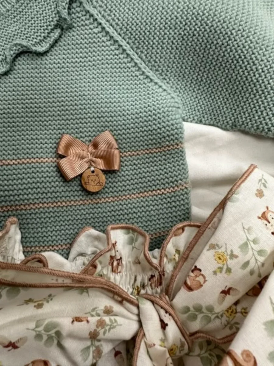 Conjunto verde con lazo y braguita estampado ardillas - Imagen 3